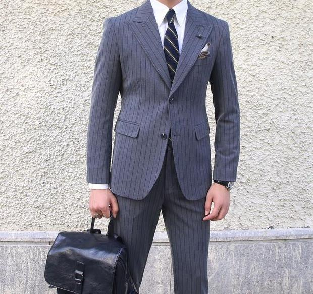 制作西服的面料有哪些主要類型？